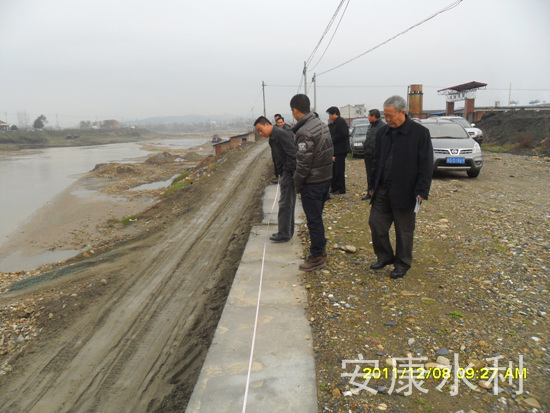 汉滨区月河恒口镇段防洪工程通过省上技术预验收-安康
