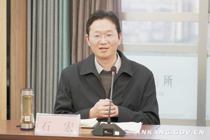 石宏调研指导法律服务工作